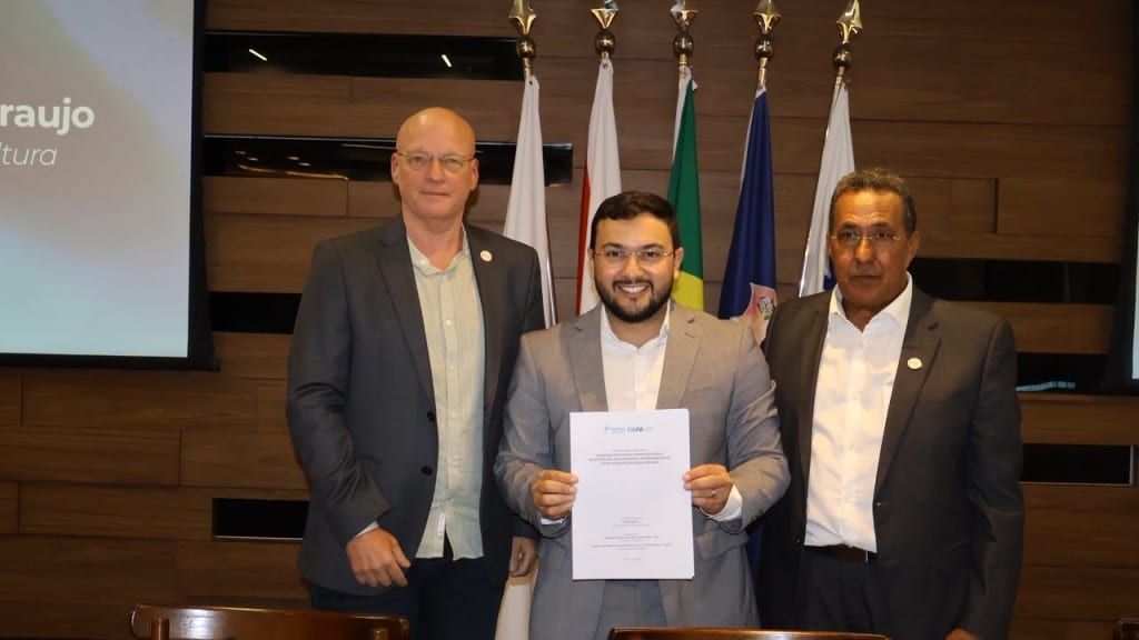 Ministro debate em Belém sustentabilidade e exportações da pesca industrial