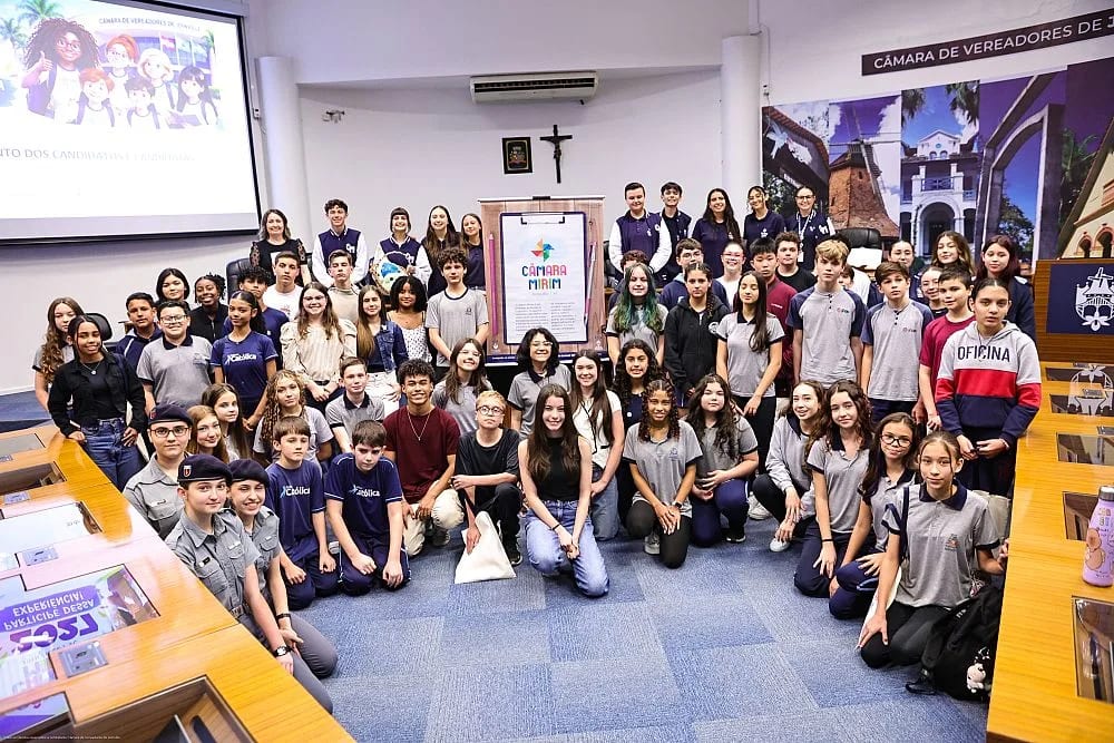 76 estudantes disputam 19 vagas da Câmara Mirim 2027 em Joinville