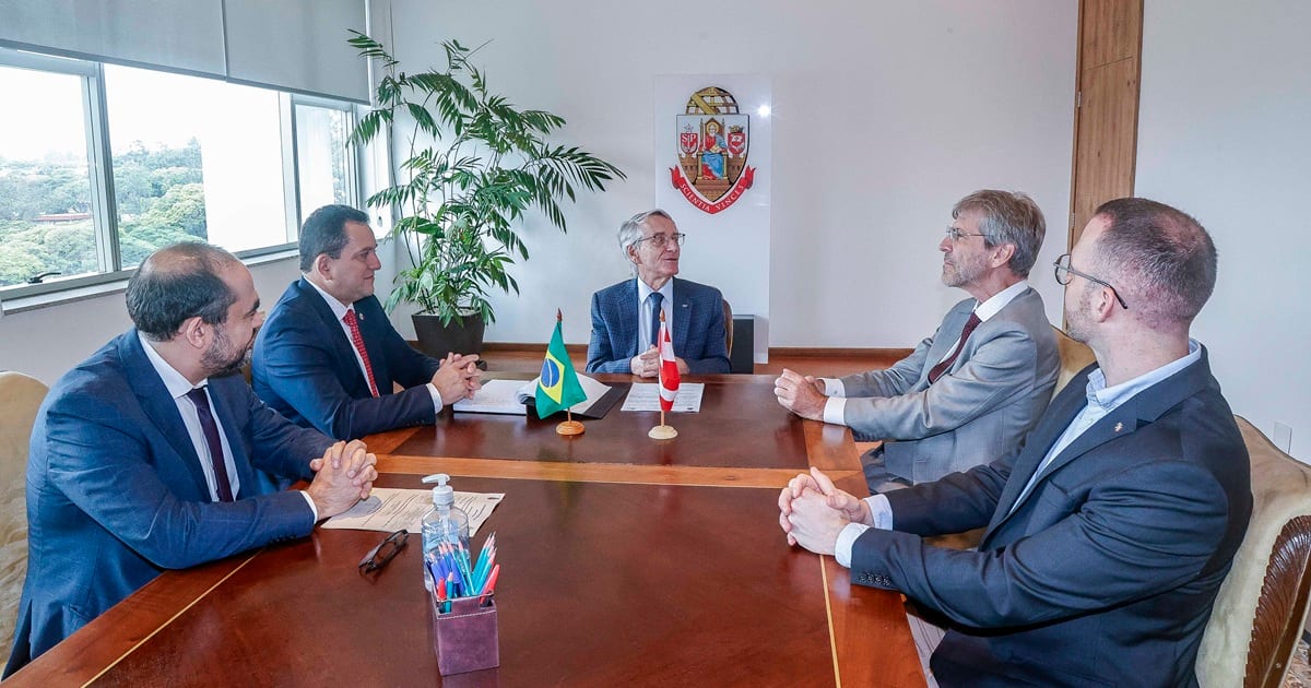 Áustria articula novos projetos científicos e culturais com a Universidade