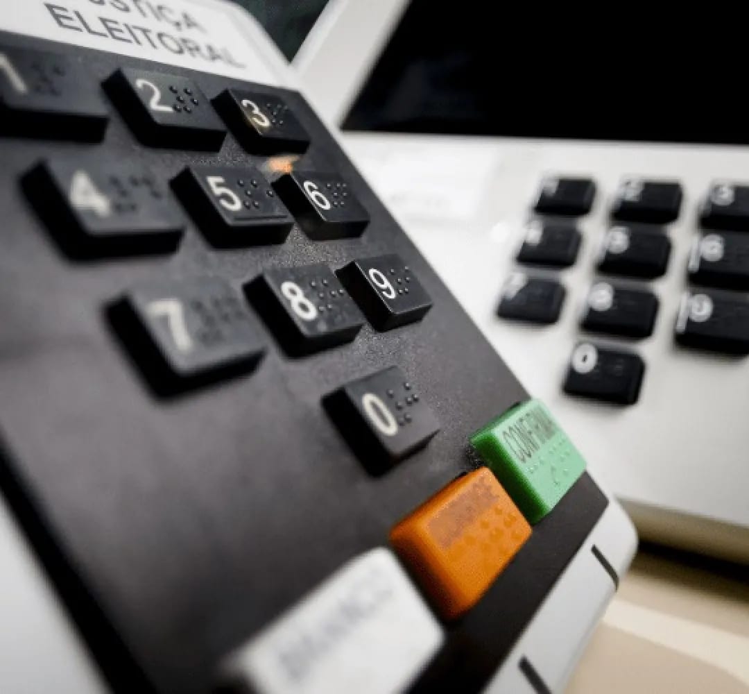 Eleição tem problemas em 134 urnas e falta de energia em 37 cidades do Paraná