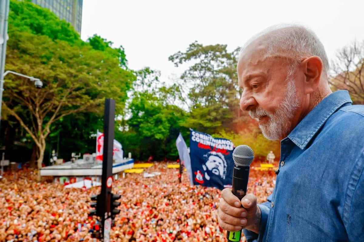 Lula pode ir a atos na Paulista e no Rio na véspera do 2º turno