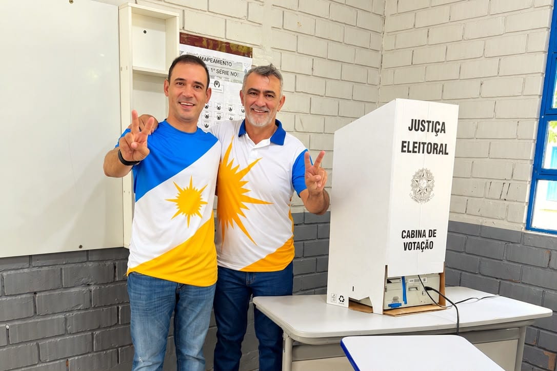 Vicentinho inicia domingo de eleição acompanhando voto de Amélio em Esperantina e segue agenda até Palmas