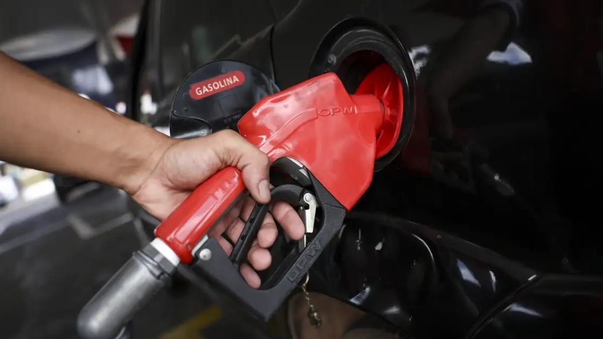 Vai ficar mais barata? Governo Federal anuncia que vai zerar impostos da gasolina