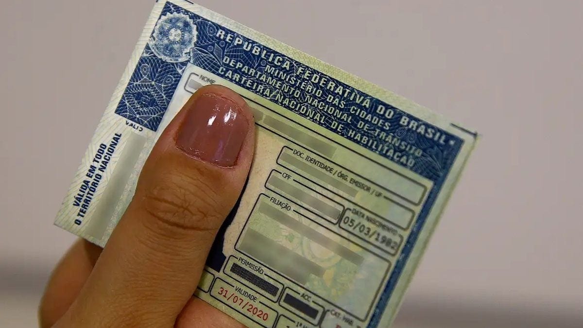 STF arquiva ação e mantém uso de carros particulares em exame da CNH