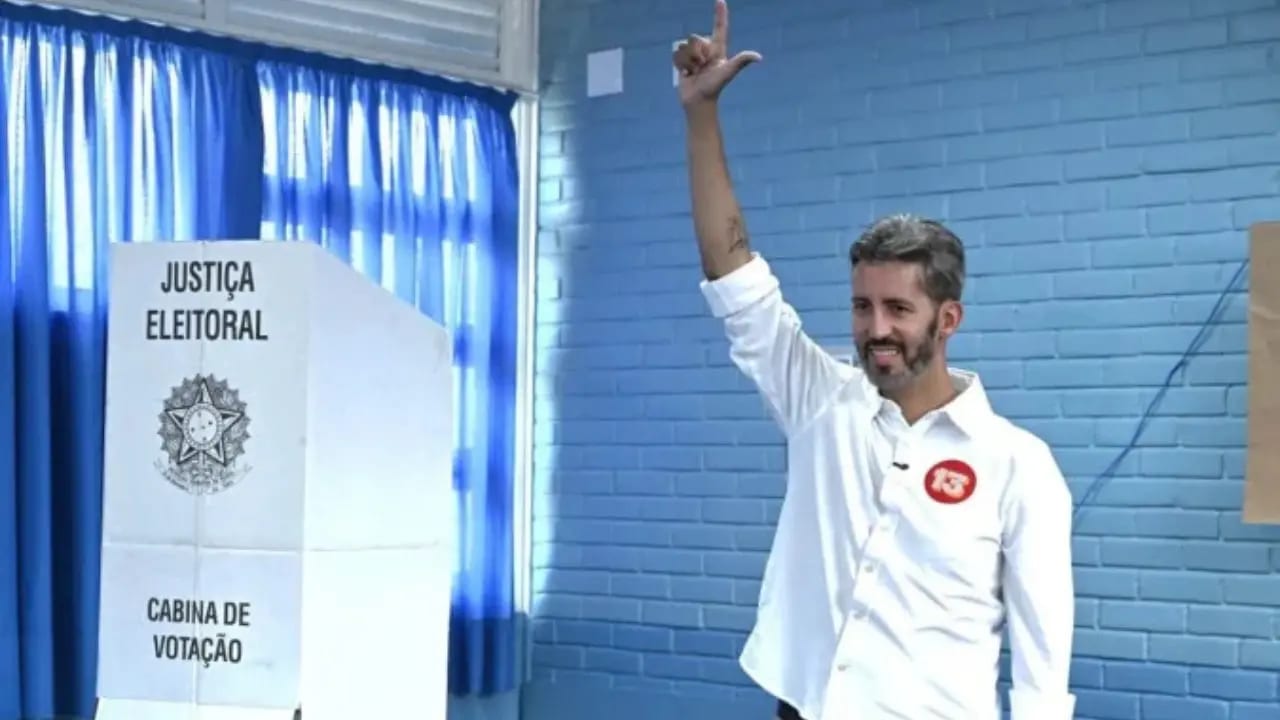 Após derrota no DF, Leandro Grass liga para Celina e parabeniza governadora