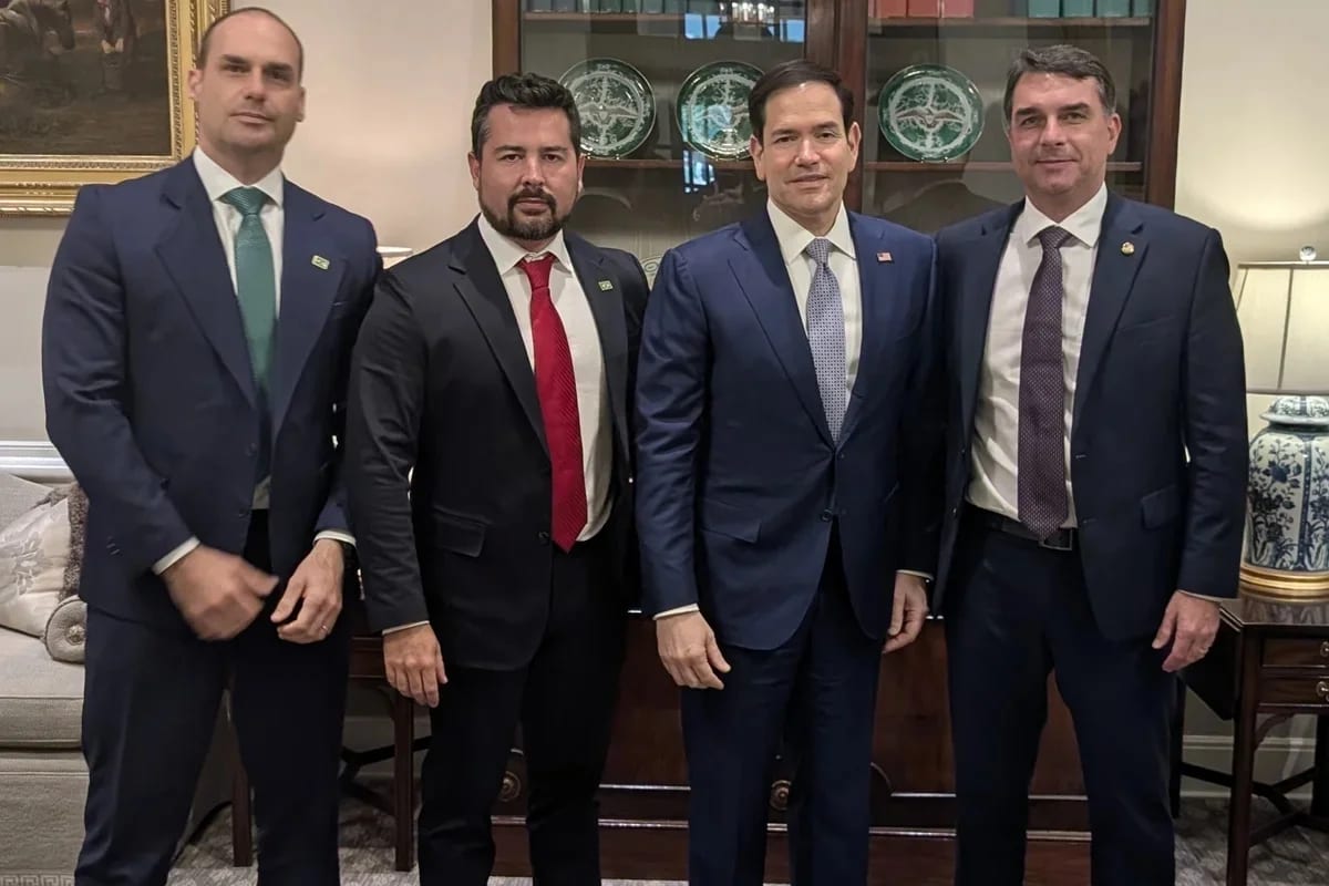 Com Flávio, Eduardo e aliados, direita amplia discurso bolsonarista nos EUA