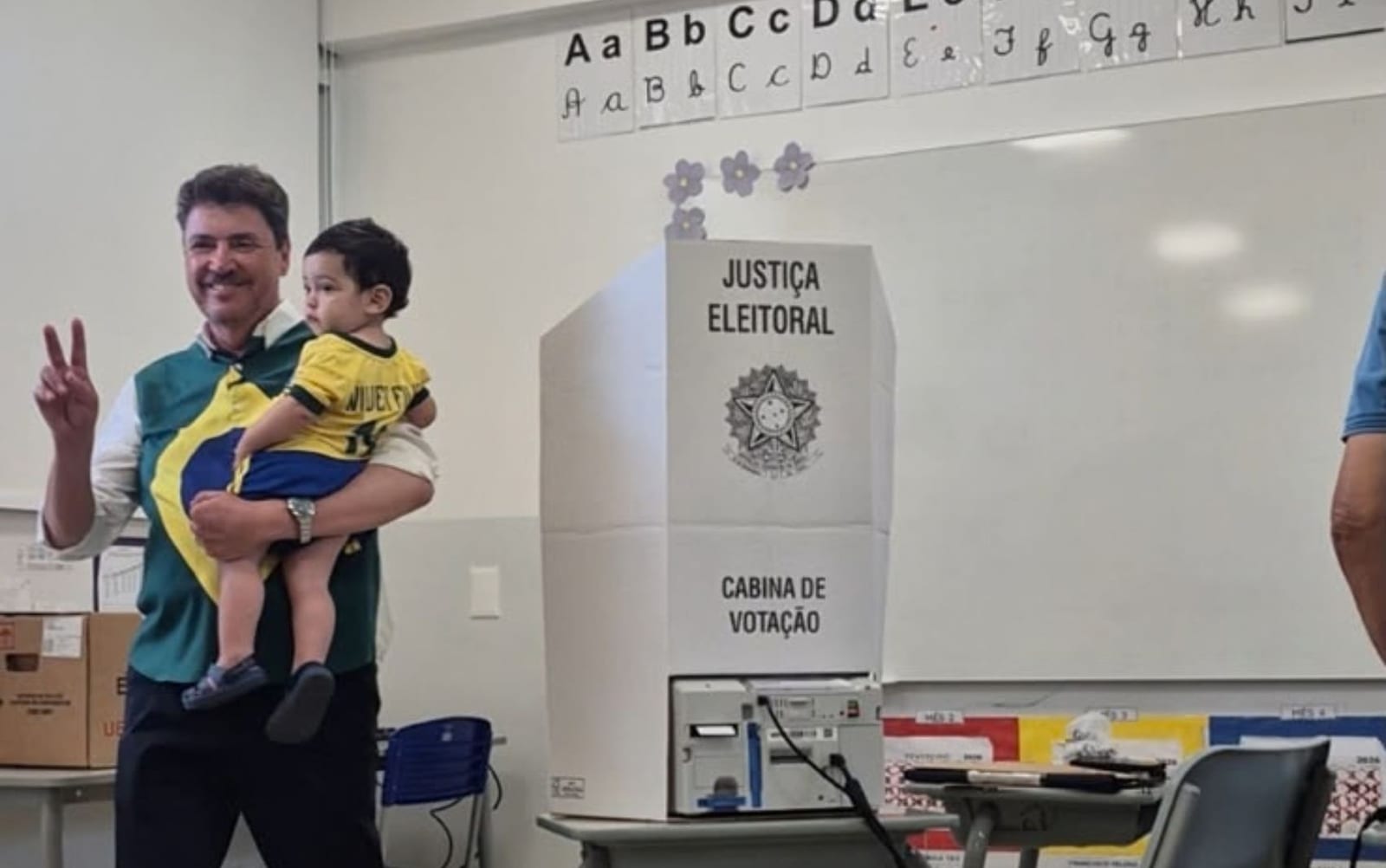 Wilder Morais (PL) vota em Goiânia neste domingo (4)