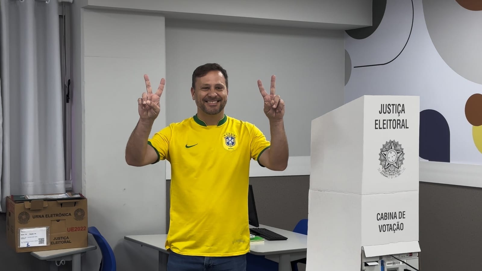 Adriano Silva (NOVO), 48, é eleito vice-governador de Santa Catarina