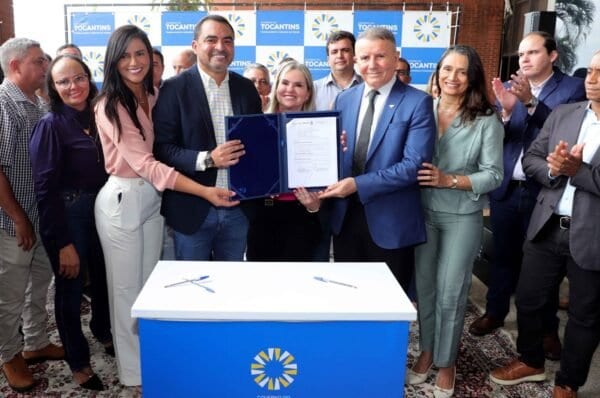 17 municípios são beneficiados com veículos entregues pelo governador Wanderlei Barbosa