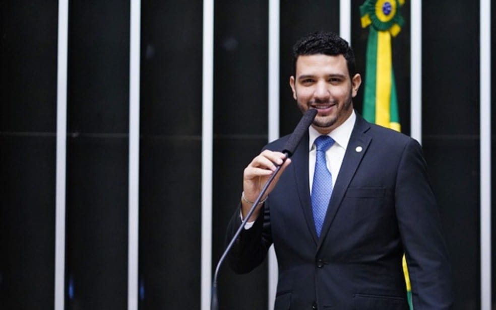 Teixeira de Freitas (BA): Neto Carletto reeleito como deputado federal com mais de R$ 34 milhões de patrimônio.