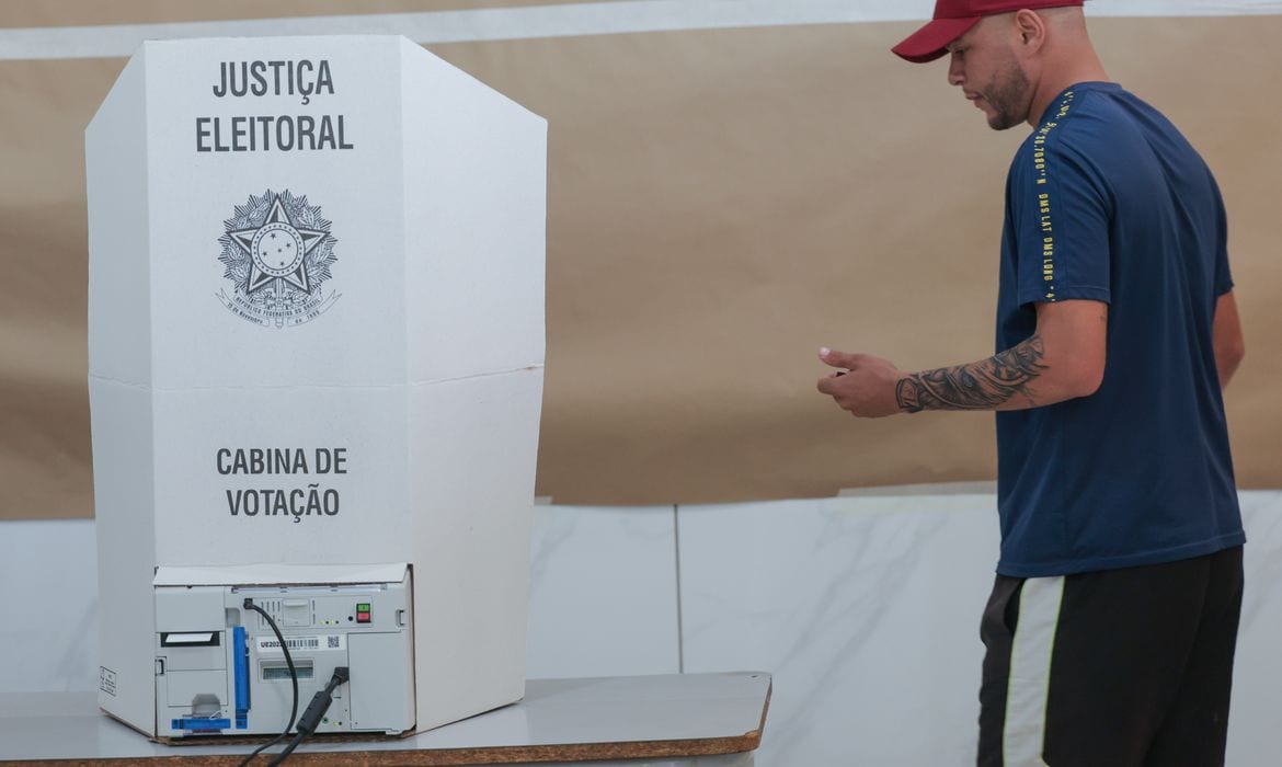 Eleições de 2026: votação em São Paulo registra abstenção de 22,5% no primeiro turno