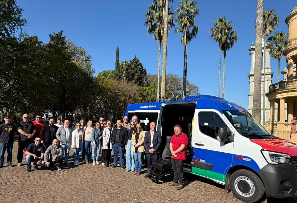 Cachoeira do Sul recebe van Renault Master de R$ 304.600 para transporte do SUS