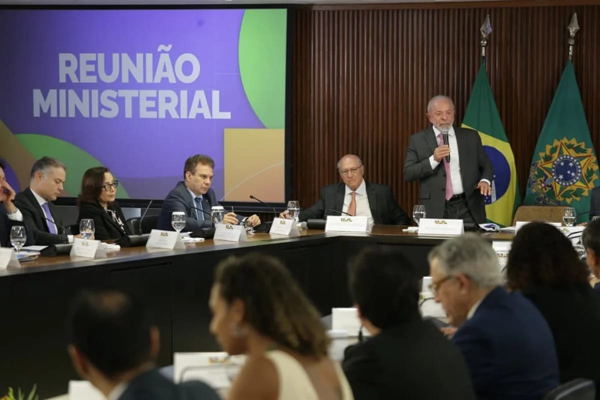 Clubes pressionam governo por medida que pode restringir bets e cassinos online