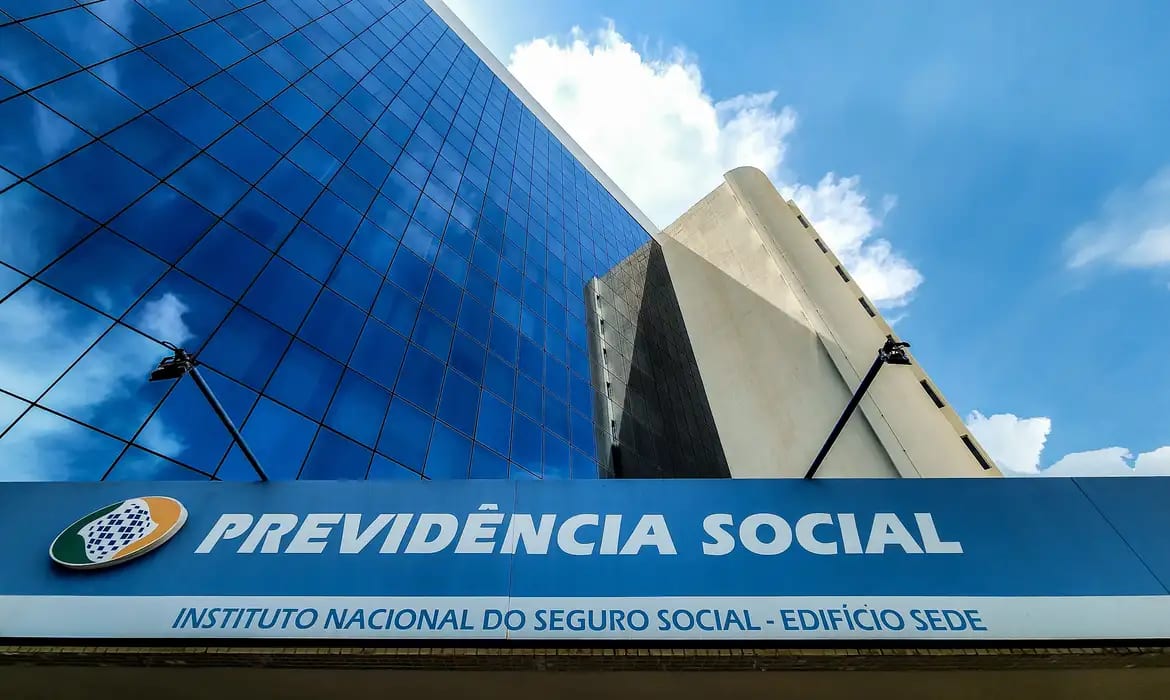 Governo propõe pagar R$ 60 por mês para aposentadoria de crianças