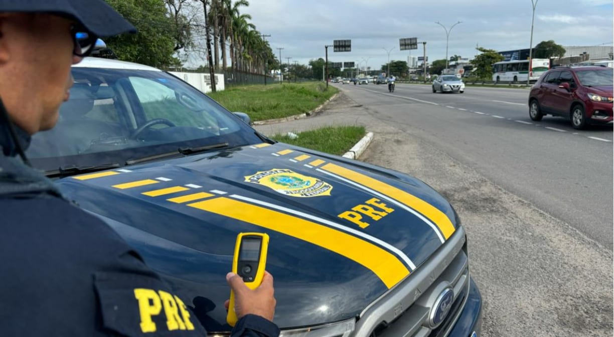 Operação Independência: PRF reforça fiscalização contra embriaguez ao volante em Pernambuco