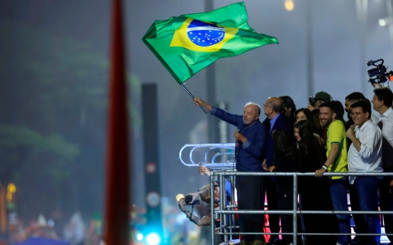O “vira-voto” e a política como disputa de consciência