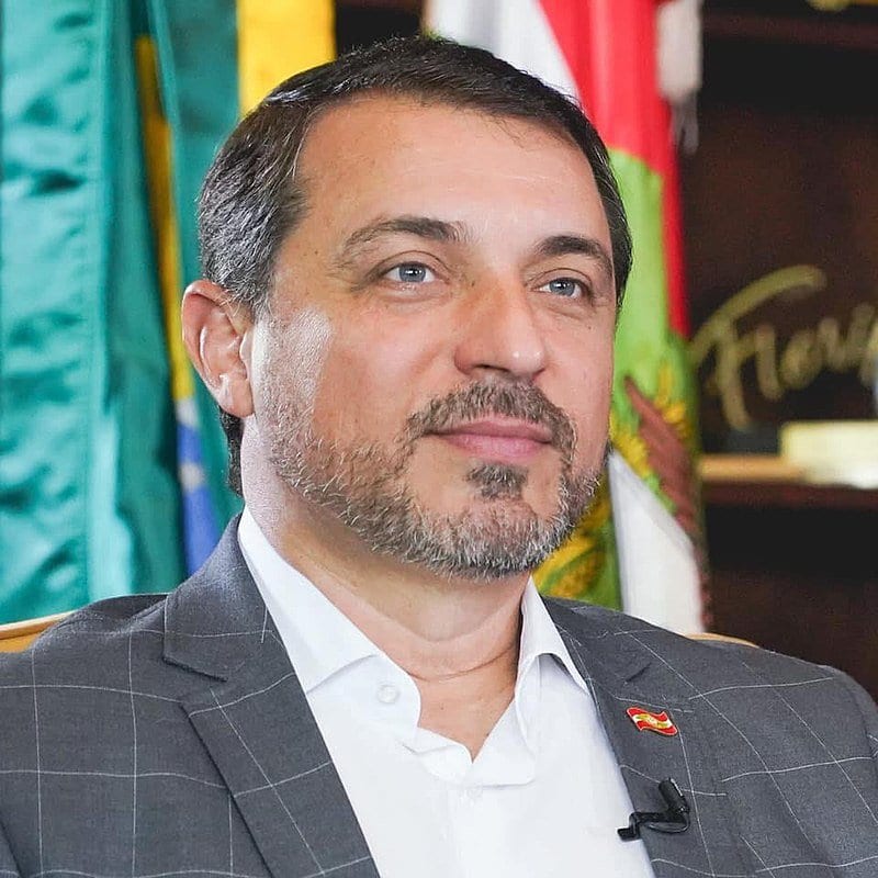 Amurel fica sem deputado federal; Carlos Moisés lidera votação regional