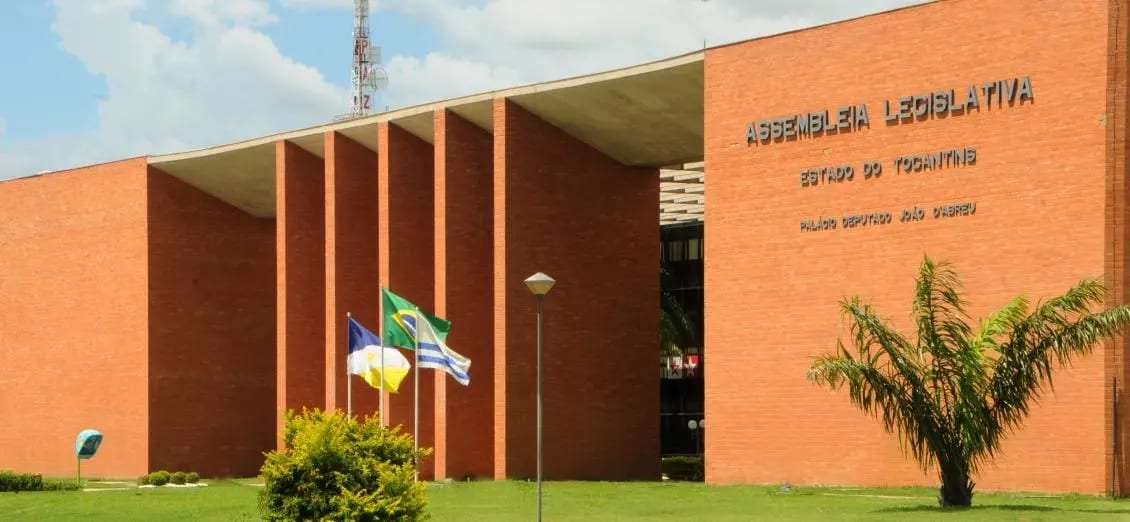 Diretor da Assembleia do Tocantins está preso e segue em férias no cargo