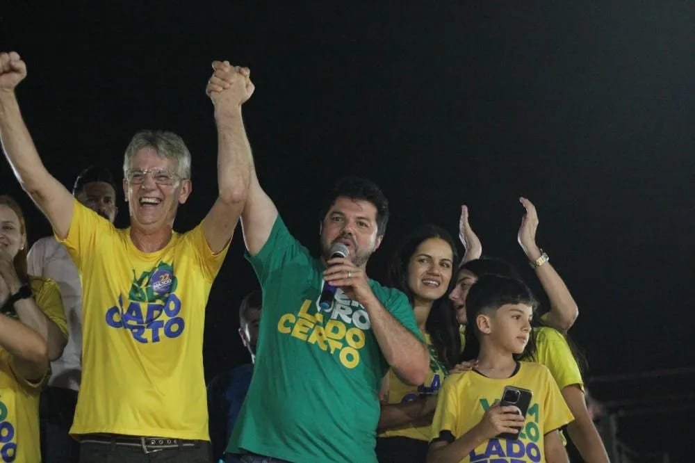 Vice-prefeito tem pertences recolhidos de gabinete após determinação de Márcio Corrêa