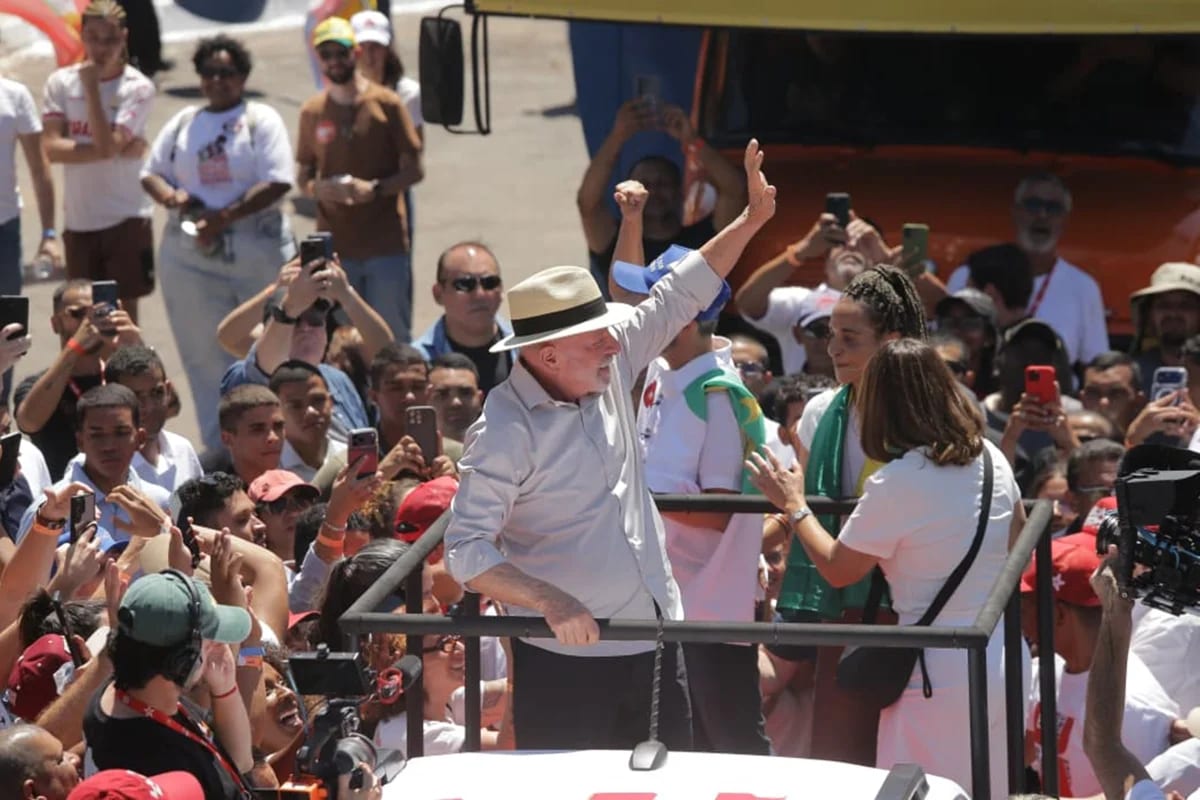 Lula abre campanha de rua do 2ºturno em Ceilândia, no DF