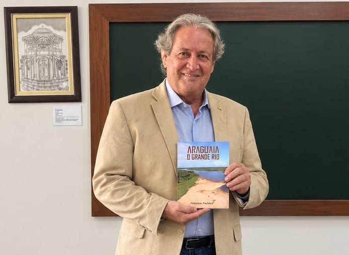 Livro “Araguaia, o Grande Rio”, do jornalista Hélmiton Prateado chega a escolas de Goiás