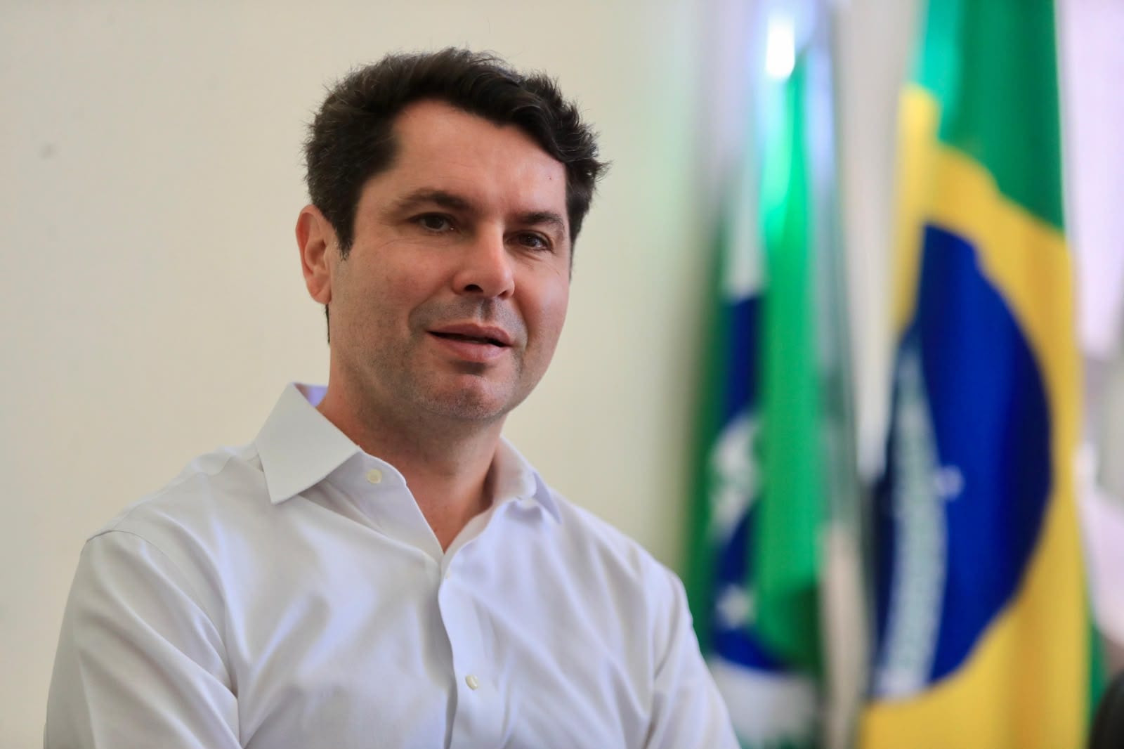 Curi lidera corrida ao Senado no Paraná com 22,5%