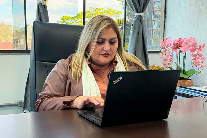 Prefeita Jussara assina licença para parque logístico bilionário em Cachoeirinha