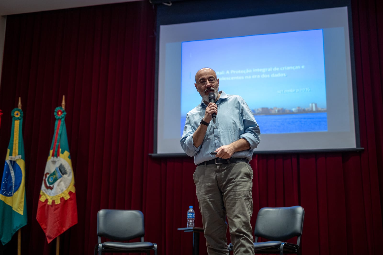 Canoas: gestores escolares capacitados em LGPD e ECA Digital