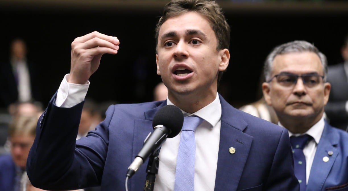 PF nega autoria de relatório que inocenta Nikolas após divulgação de mensagens com Vorcaro