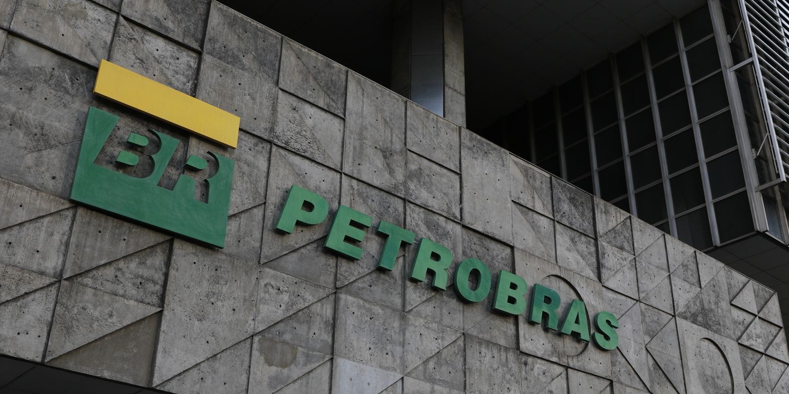 Petrobras chega a R$ 700,08 bilhões após descoberta no Amapá