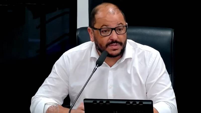 Adriano Alvarenga nega agressão a vereador em Timóteo e afirma que bate-boca se restringiu a debate regimental