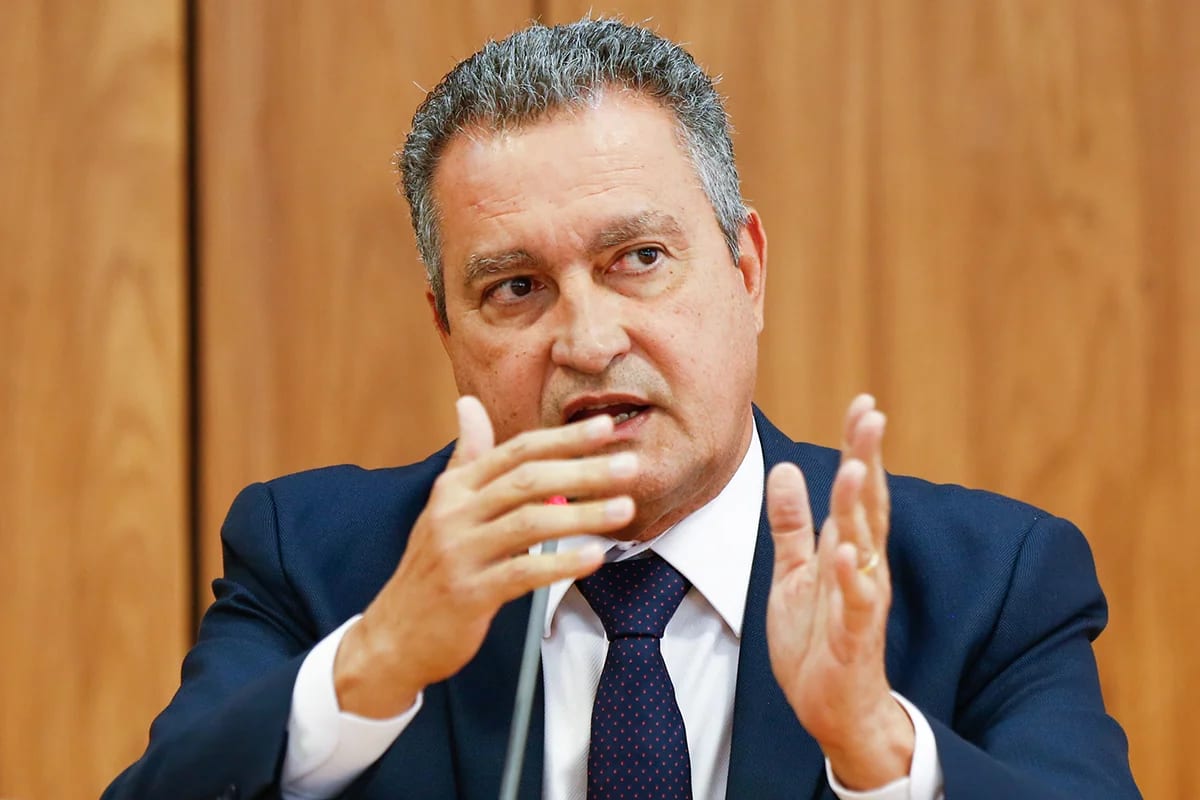 Mercado também precisa pensar no país, diz Rui Costa após alta do dólar