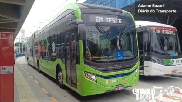 Tarcísio anuncia licitação de quatro áreas de ônibus metropolitanos de SP