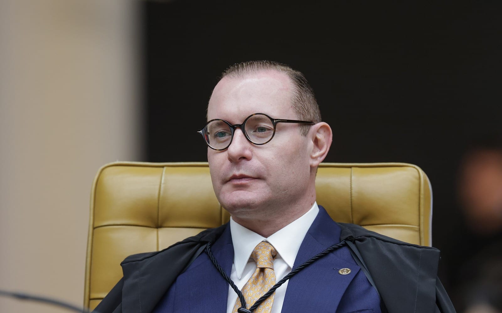 Um Passarinho Me Contou: duas horas a mais — Zanin estica a votação, Flávio se cala no QG e o PT mira Nunes Marques