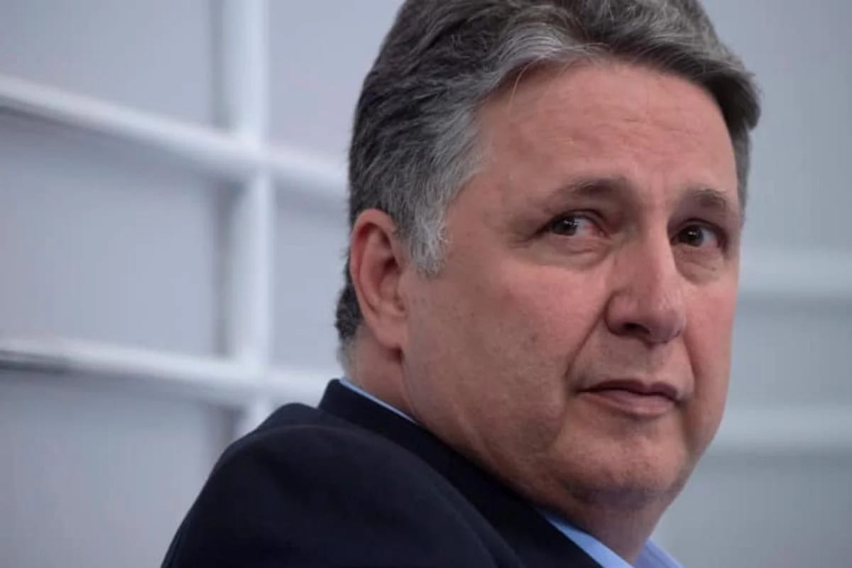 Garotinho afasta major Elaine Gonçalves da vice por ligações a deputado preso