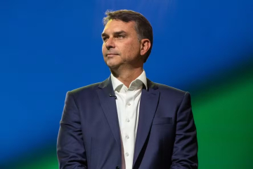 Flávio Bolsonaro enfrenta dificuldades em formar alianças políticas