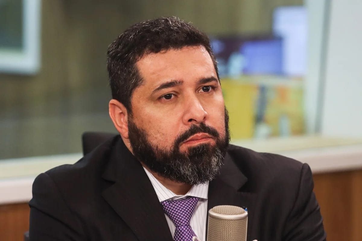 Ex-presidente dos Correios depõe à PF por suposta fraude eleitoral