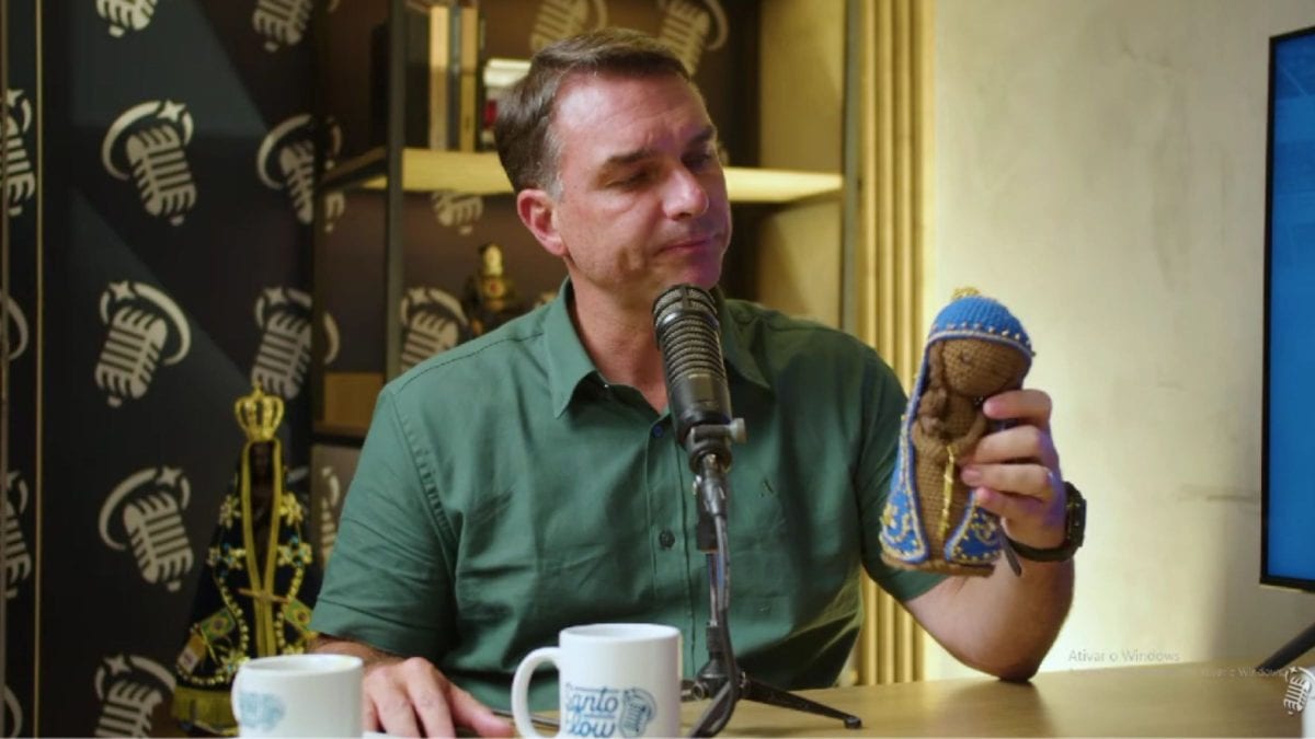 Flávio nega que vá tirar título de padroeira de Nossa Senhora Aparecida