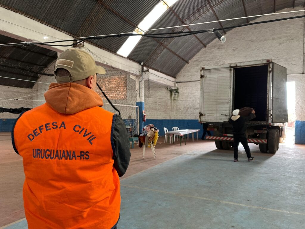 Mais de 80 famílias seguem fora de casa