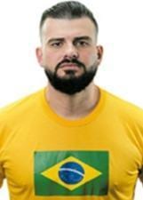 Bonés com número 22 entregues a trabalhadores levam Fão do Bolsonaro e Mecabô a multa de R$ 19 mil