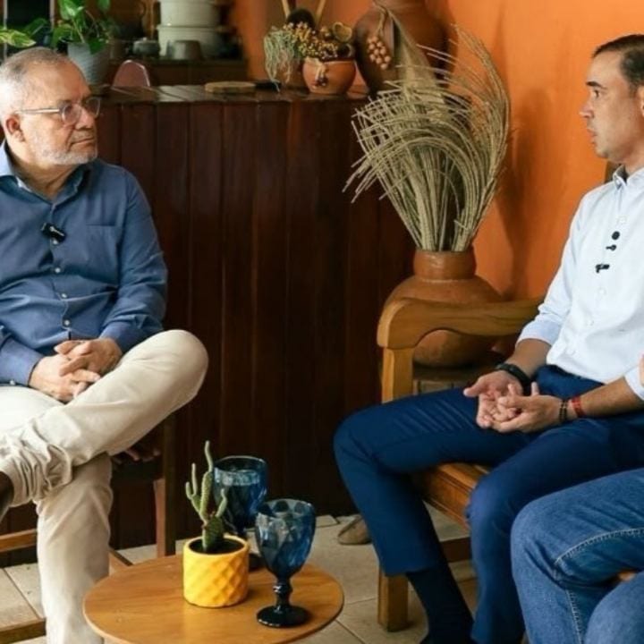 Vicentinho conversa com Wanderlei e dão início ao processo de transição.