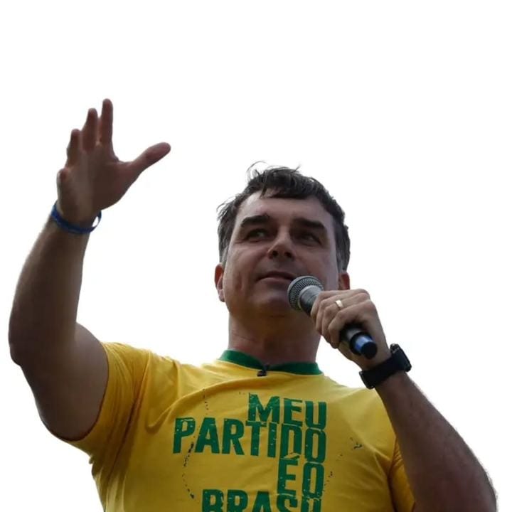 Após deixar o Brasil, Flávio Bolsonaro chega aos EUA
