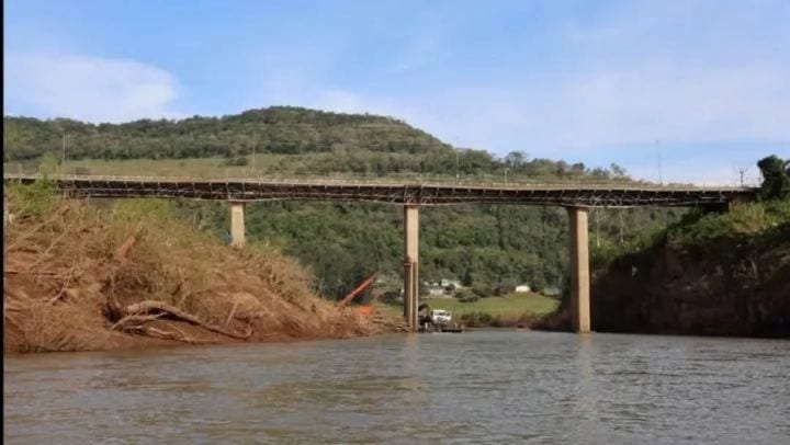 Ponte sobre o Rio Guaporé, entre Encantado e Muçum, deve ser liberada na quarta-feira