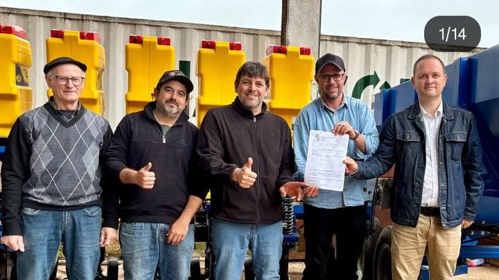 Pedro Osório entrega cinco implementos agrícolas comprados com emenda