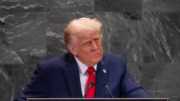 “Não vou me envolver”: Trump evita apoiar Flávio Bolsonaro