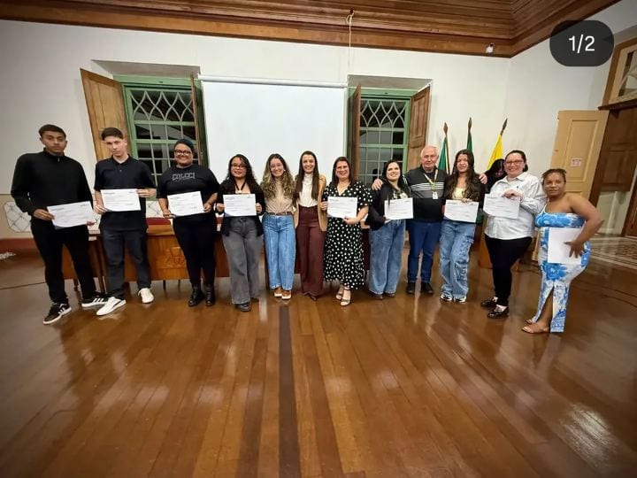 RIO PARDO REALIZA FORMATURA DE 27 ALUNOS EM CURSOS DE QUALIFICAÇÃO PROFISSIONAL