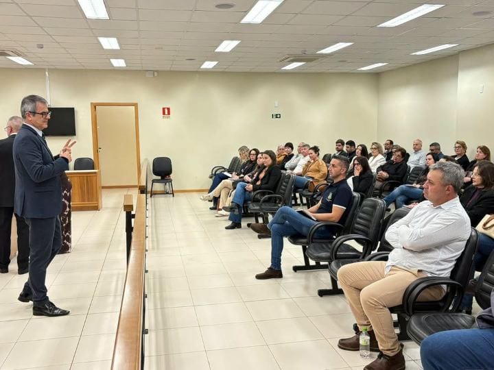 ACOLHIMENTO FAMILIAR É TEMA DE INDICAÇÕES AO EXECUTIVO