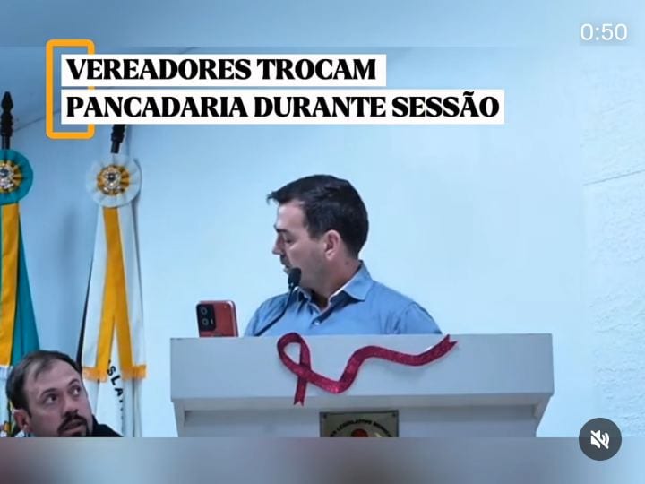 VEREADORES TROCAM PANCADARIA DURANTE SESSÃO NO RS
