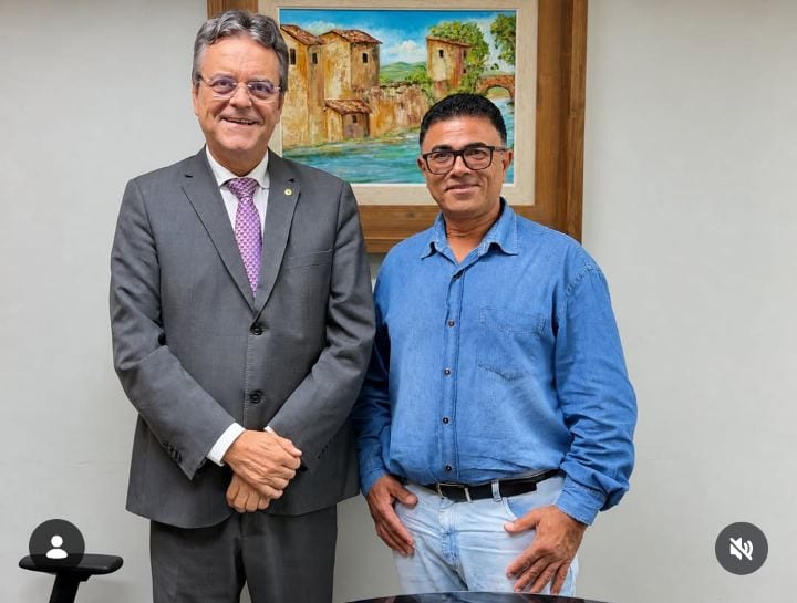 O @vereadorzealves, do município de Carira, esteve em nosso gabinete para apresentar as solicitações da população carire