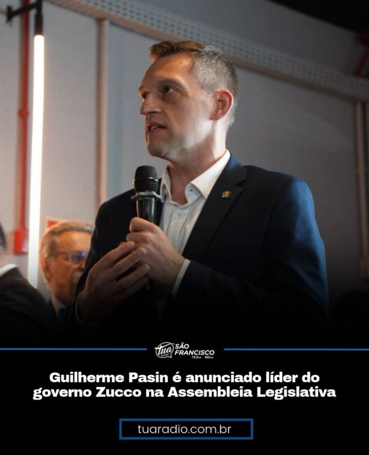 Natural de Bento Gonçalves, Pasin foi eleito o prefeito mais jovem aos 29 anos, em 2012, e reeleito em 2016 com a maior
